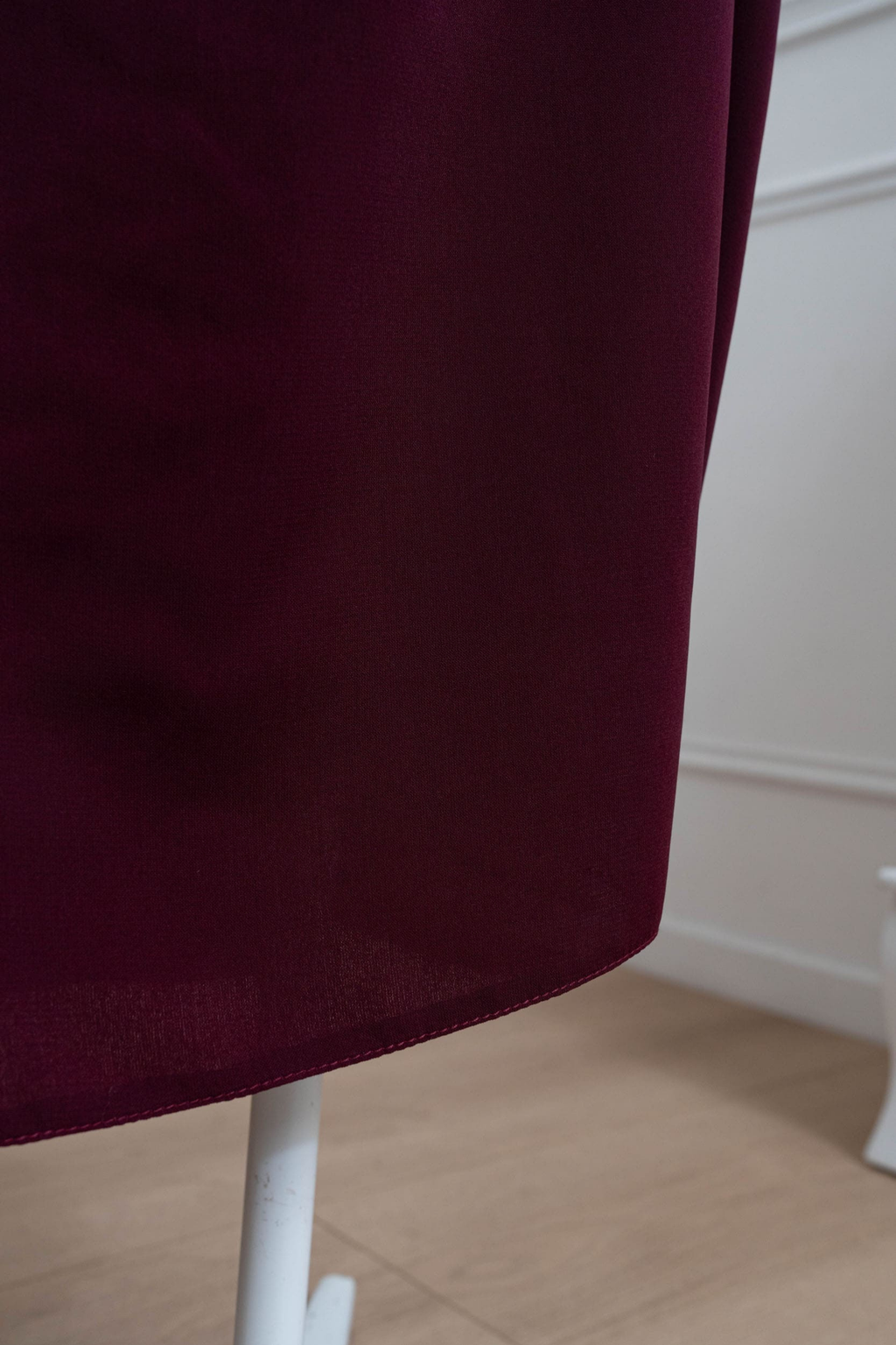 jilbab une pièce bordeaux détail