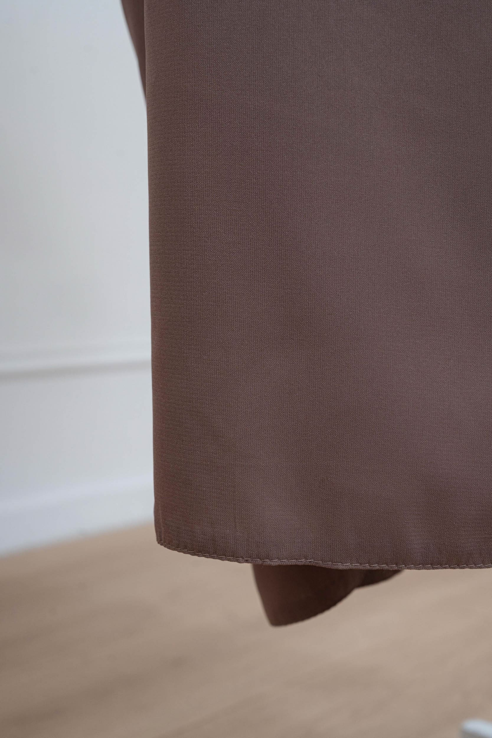jilbab une pièce taupe détail