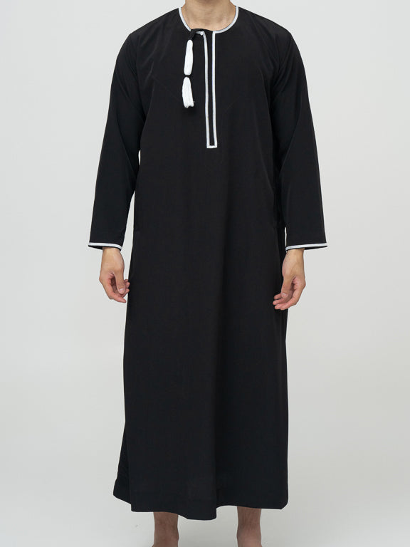 qamis omani noir du coffret cadeau, vue de face