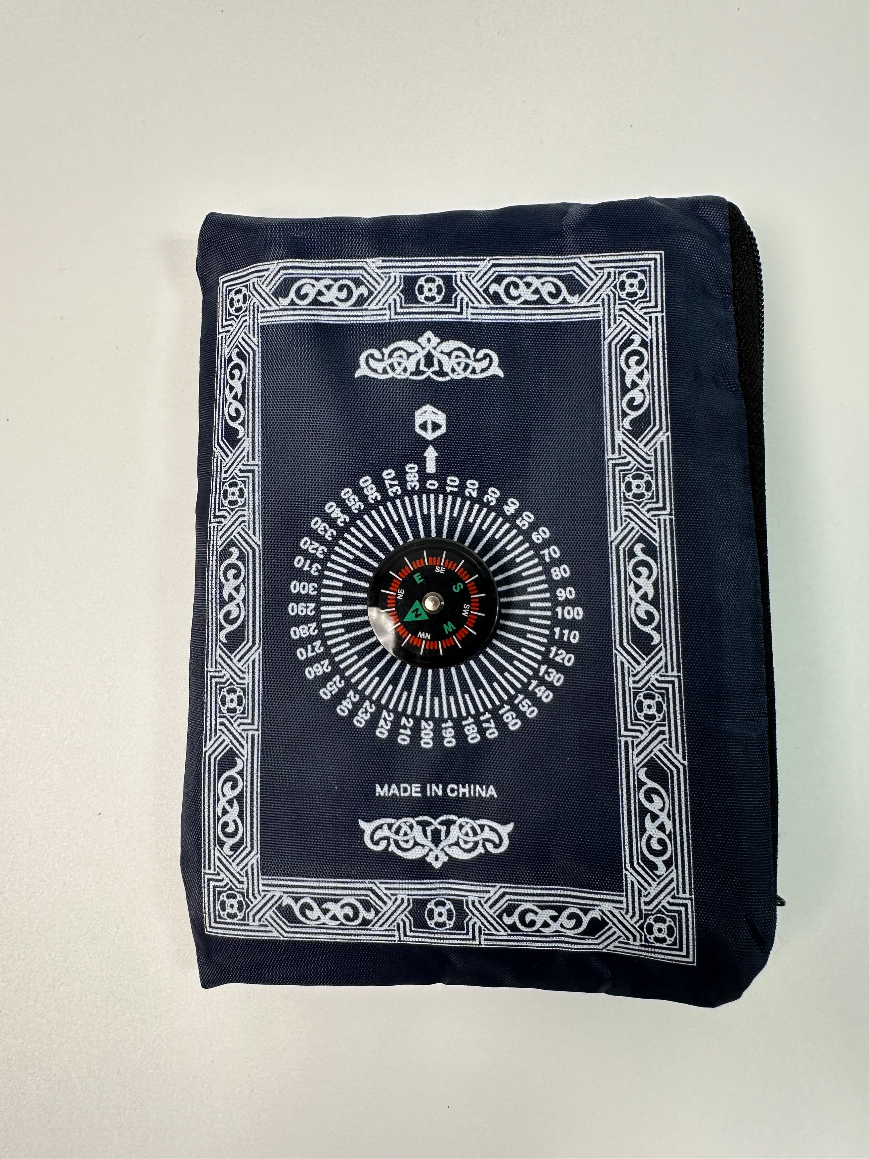 Tapis de prière de poche avec boussole